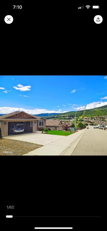 Peaceful And Spacious Lake View West Kelowna Buitenkant foto